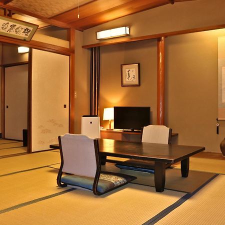 Tsutaya Ryokan Toyooka  Exterior photo